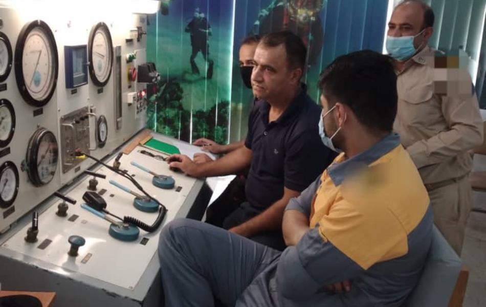 تست کارآموزان در اتاق فشار، عمق 24 متری